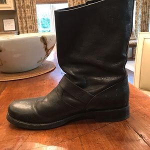 Frye Veronica short boot, black leather